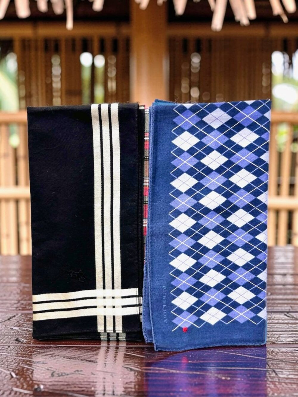 Uused (2)  Men Burberrys Handkerchief 19" Cotton Blacl Silver  Blue  Check (94